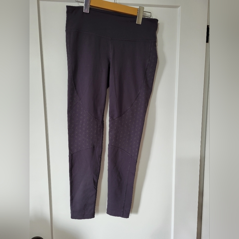 Champion Leggings Size medium  (28)